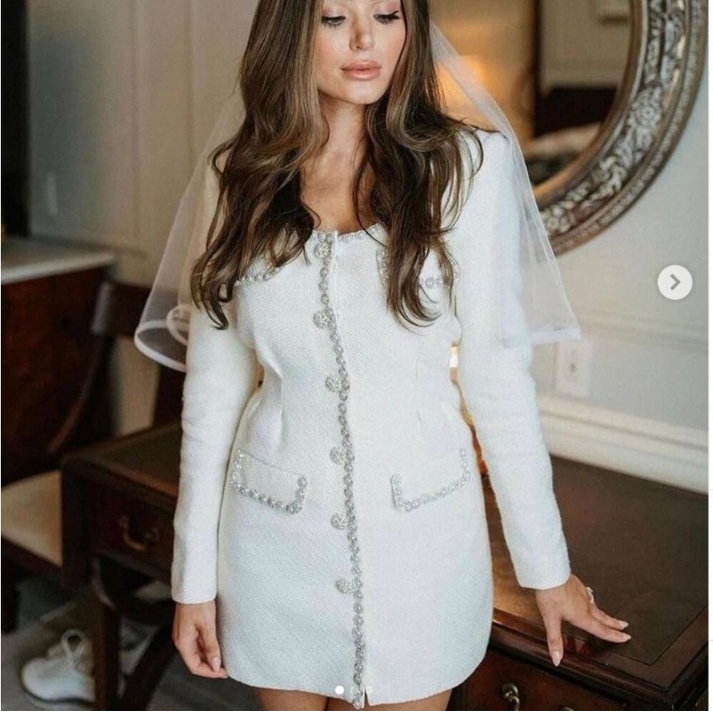 LIKE NEW SELF PORTRAIT CREAM BOUCLE TAILORED MINI DRESS - Size 6